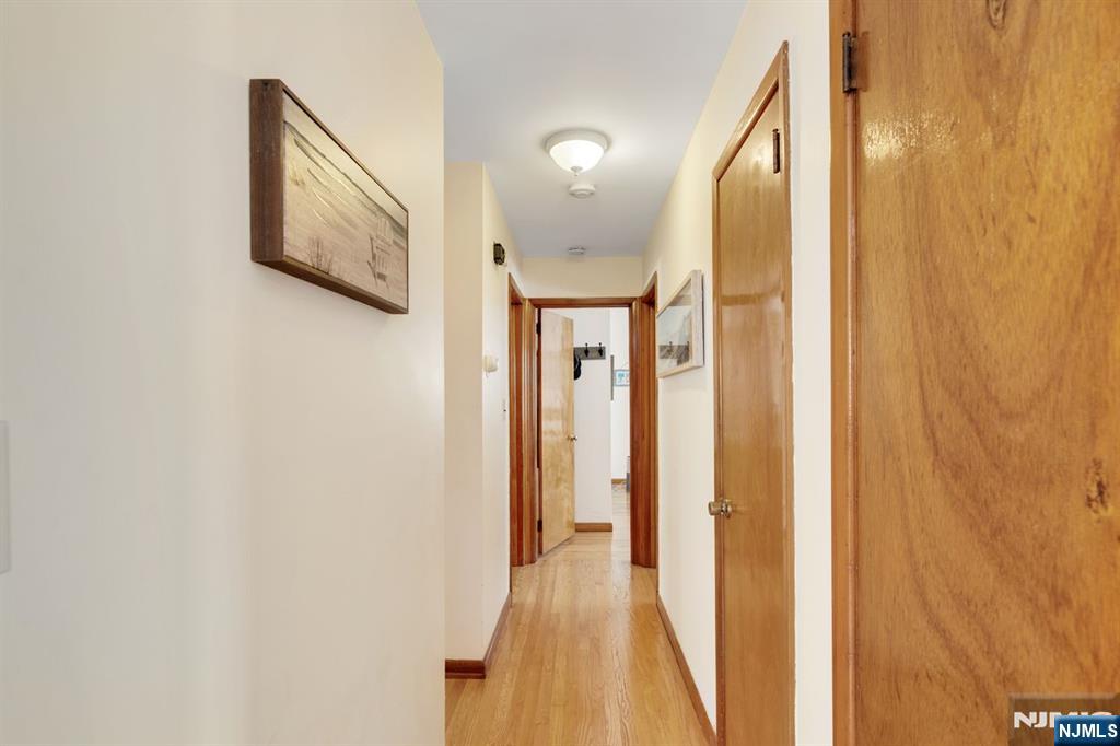 25 Poplar Avenue