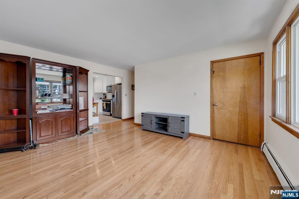 25 Poplar Avenue