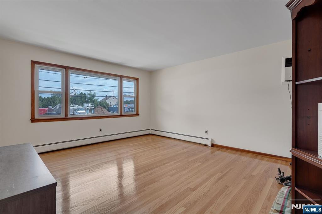 25 Poplar Avenue
