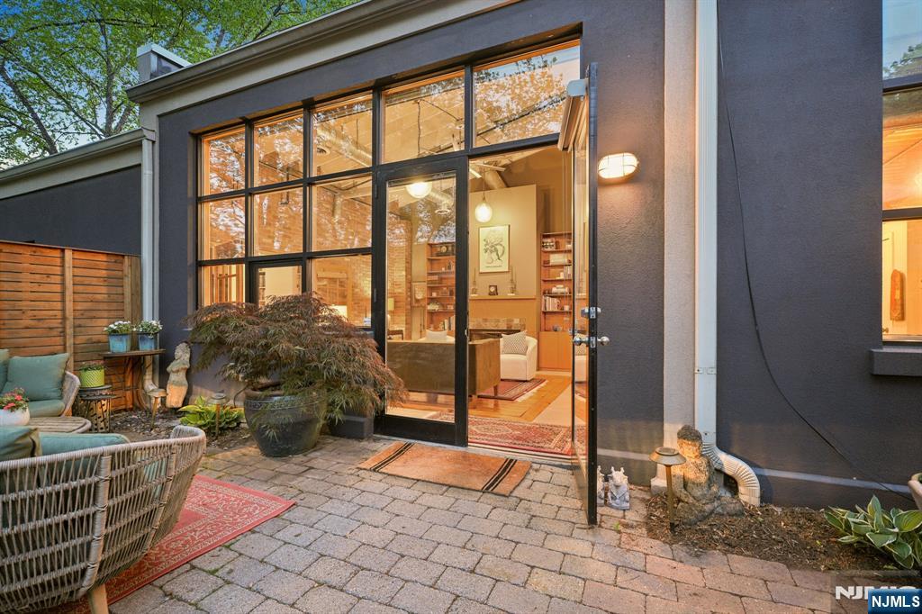 51 Greenwood Avenue 1