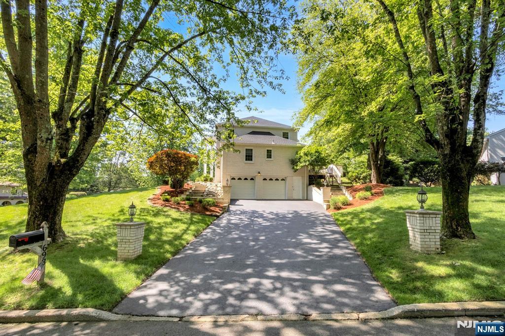 693 Alexander Court