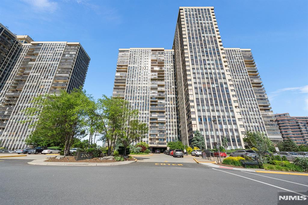 200 Winston Drive 2907