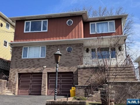 Photo of 123 E Harwood Ave #1st FL, Palisades Park, NJ 07650 (MLS # 26011061)