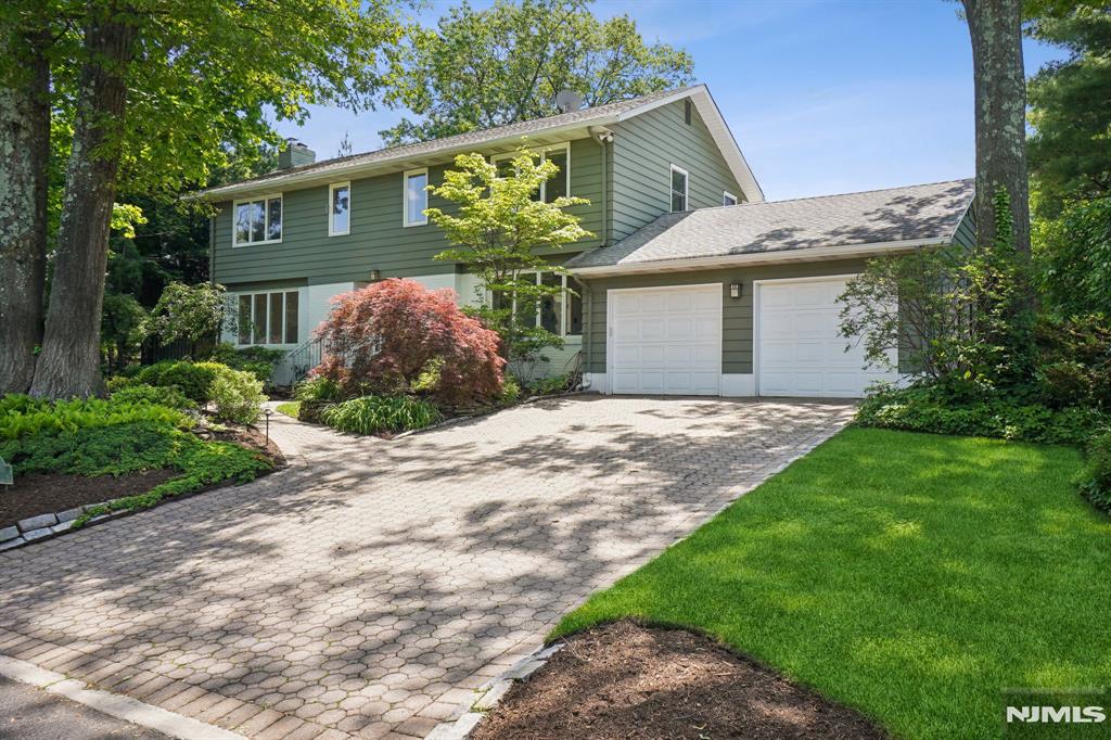 12 Egan Place