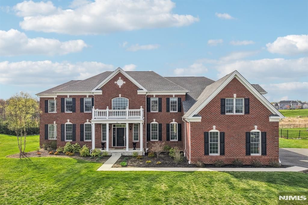 Photo of 22 Woodmere Road, Upper Saddle River, NJ 07458 (MLS # 26011058)