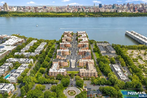 Photo of 303 Ellery Court #303, Edgewater, NJ 07020 (MLS # 26031745)