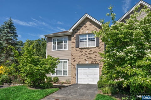 Photo of 416 Green Mountain Road, Mahwah, NJ 07430 (MLS # 26018436)