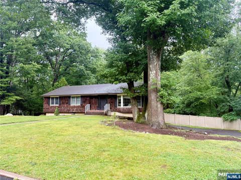 Photo of 60 Eileen Drive, Mahwah, NJ 07430 (MLS # 26028597)