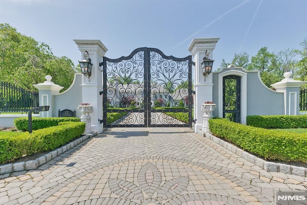 Photo of 12 The Esplanade, Alpine, NJ 07620 (MLS # 25038504)