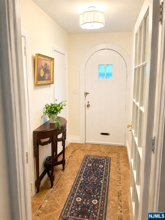 Photo of 274 W Englewood Avenue, Teaneck, NJ 07666 (MLS # 26024448)