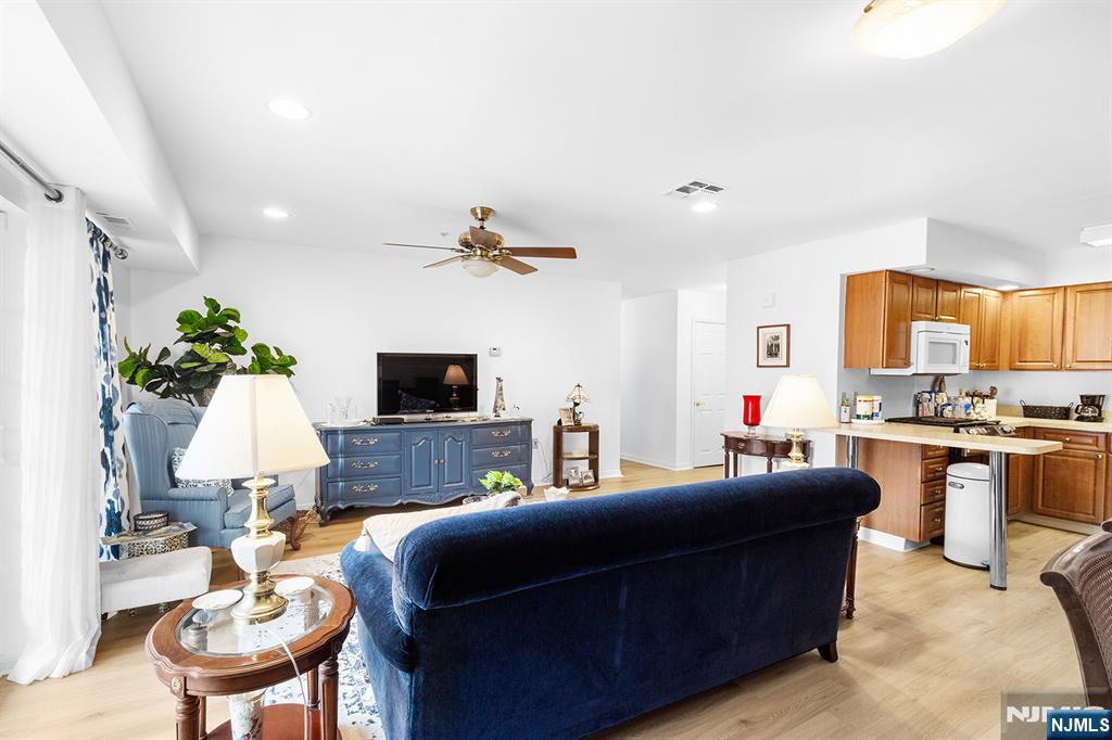 401 Dercole Court 114