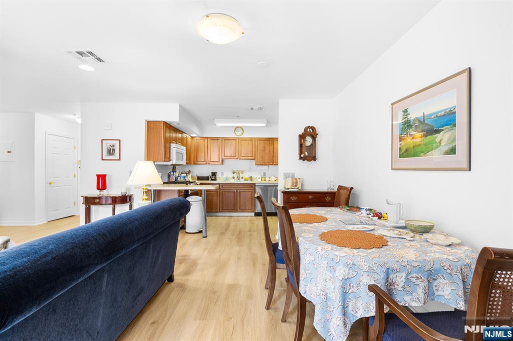 401 Dercole Court 114