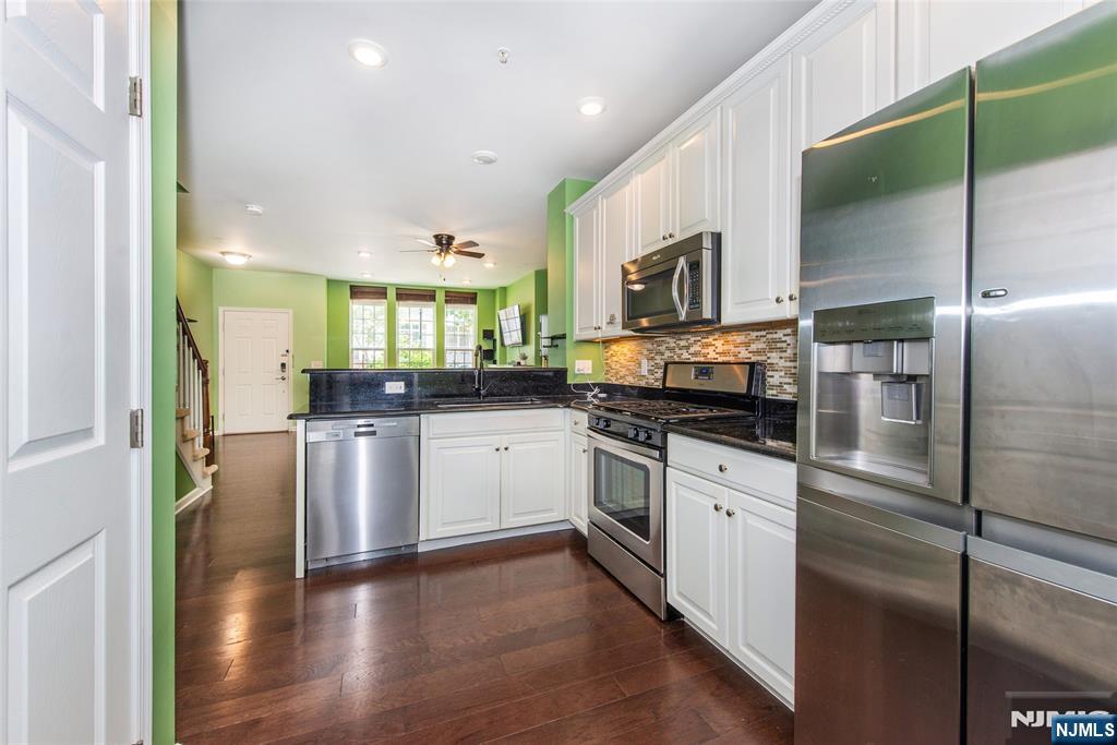129 Eisenhower Lane 2109
