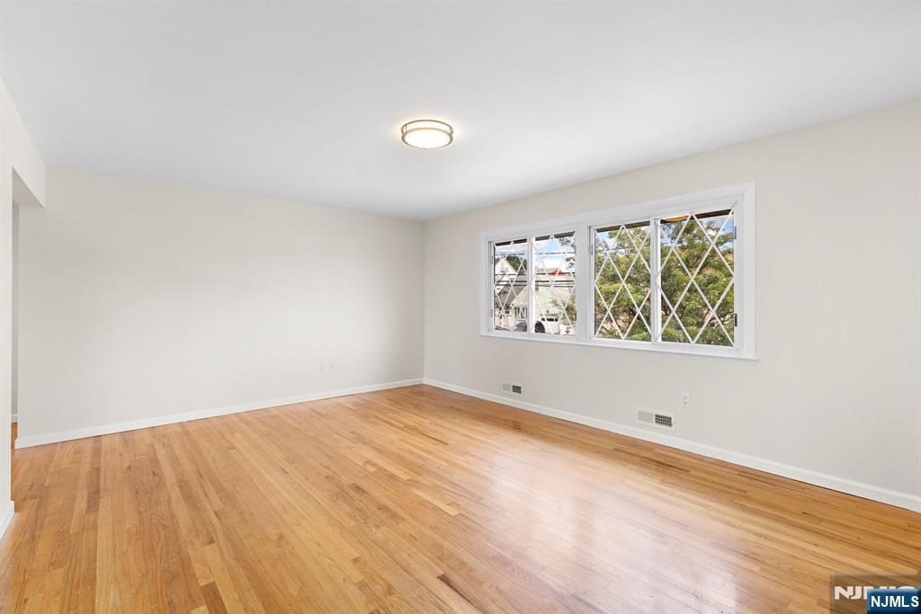 689 9th Street 2