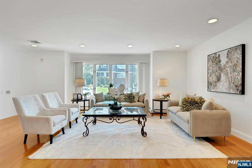 235 10th Street