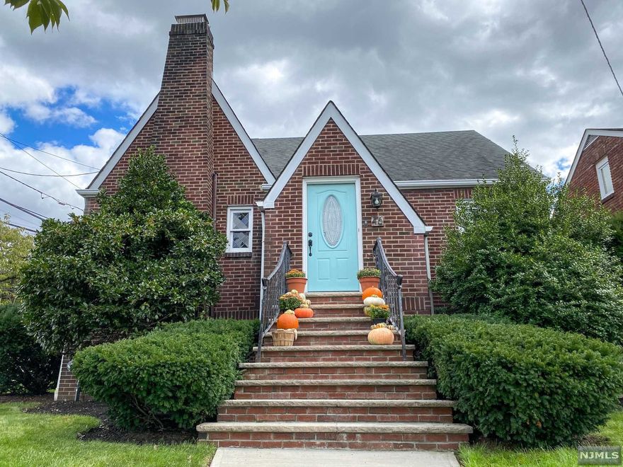 With only 6 blocks to NYC Train and 1 short block to NYC bus this home is a commuters dream. Welcome to 46 Jackson Place, this 3 bedroom 1 bath Cape Cod style home sits on a 50x97 lot with large 2 car garage and taxes under $7400. This home has been fully updated in the past few years from its gleaming HW Flooring to the new eat in kitchen with Stainless steel appliances and granite counters. The home is heated by gas hot water heat and cooled by Central Air. There are 2 bedrooms on the first floor and a third on the second floor. This home is immaculate and is move in ready. The full finished basement with high ceilings and another finished room perfect for the home office or guest room. This home is perfect for the owners who just want to move in and not do a thing.