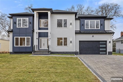 765 7th Avenue River Edge NJ 07661