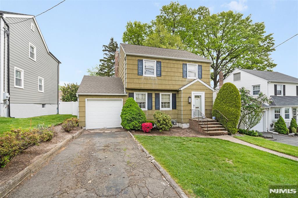 Property for Sale at 94 Ohlson Avenue, Nutley, New Jersey - Bedrooms: 2 
Bathrooms: 1 
Rooms: 6  - $395,000