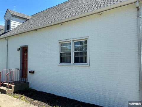 Photo of 226 Livingston St, Northvale, NJ 07647 (MLS # 26021727)