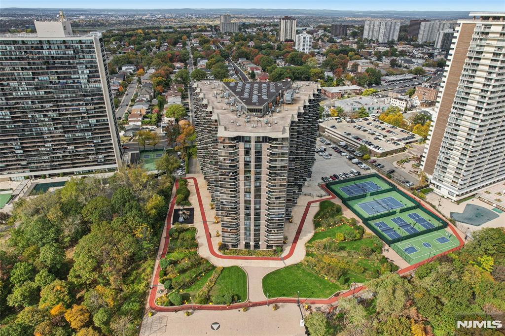 1512 Palisade Avenue 7H