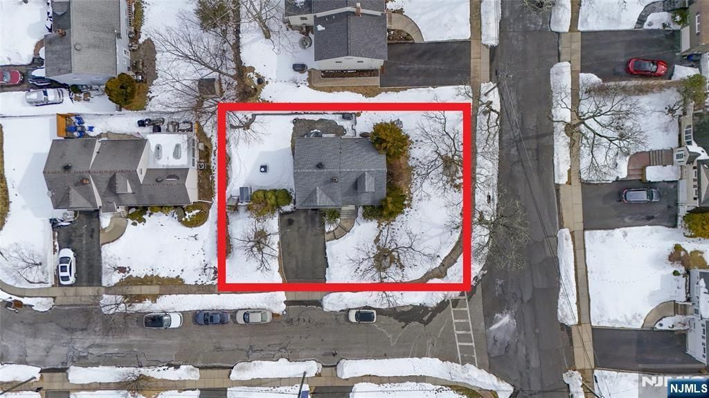 Photo of 26 Franklin Street, Verona, NJ 07044 (MLS # 26006282)