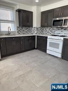 Rental Property at 202 Chestnut St 1, Roselle, New Jersey - Bedrooms: 3 
Bathrooms: 1 
Rooms: 5  - $2,500 MO.
