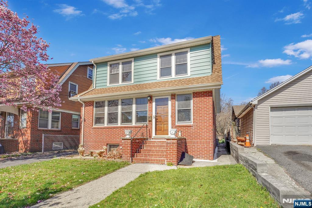 183 Cedar Hill Avenue