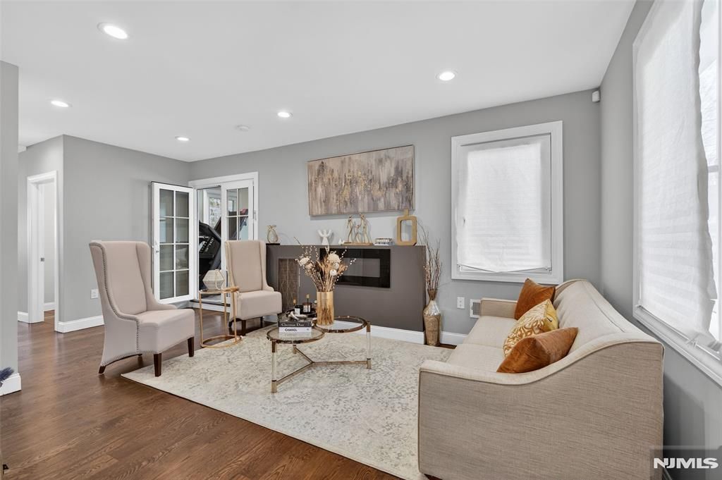 Photo of 577 Grenville Avenue, Teaneck, NJ 07666 (MLS # 26013397)