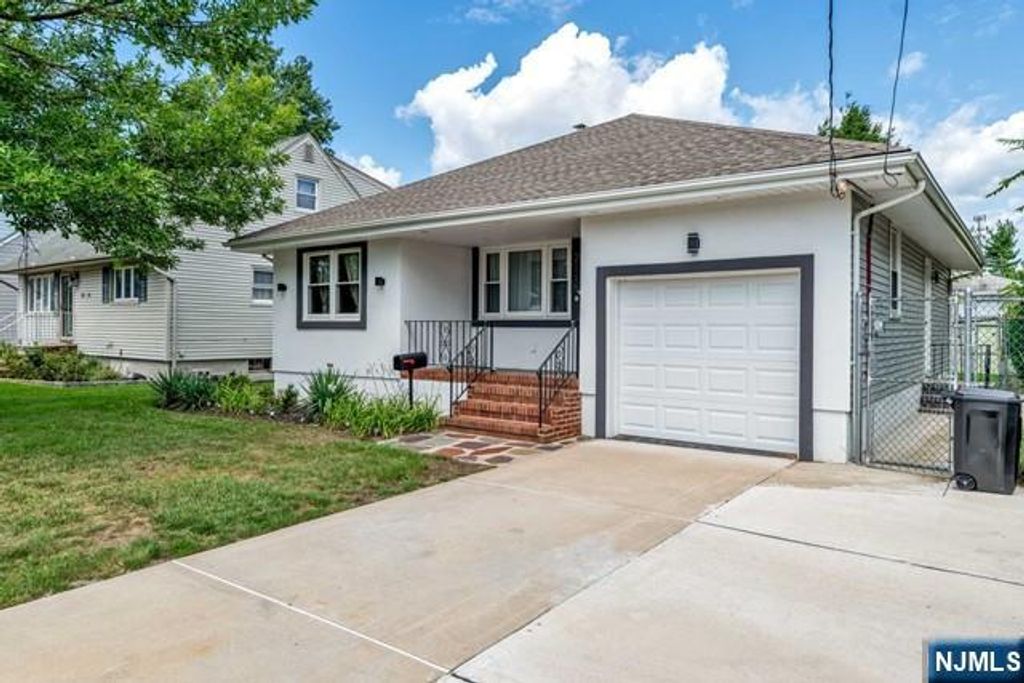 Photo of 2115 Exeter Pl, Fair Lawn, NJ 07410 (MLS # 26010681)