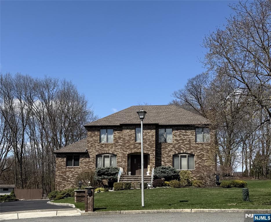 Property for Sale at 43 Lisa Court, North Haledon, New Jersey - Bedrooms: 4 
Bathrooms: 4 
Rooms: 10  - $899,900