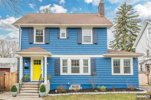 Photo of 14 Northview Avenue, Montclair, NJ 07043 (MLS # 26008359)