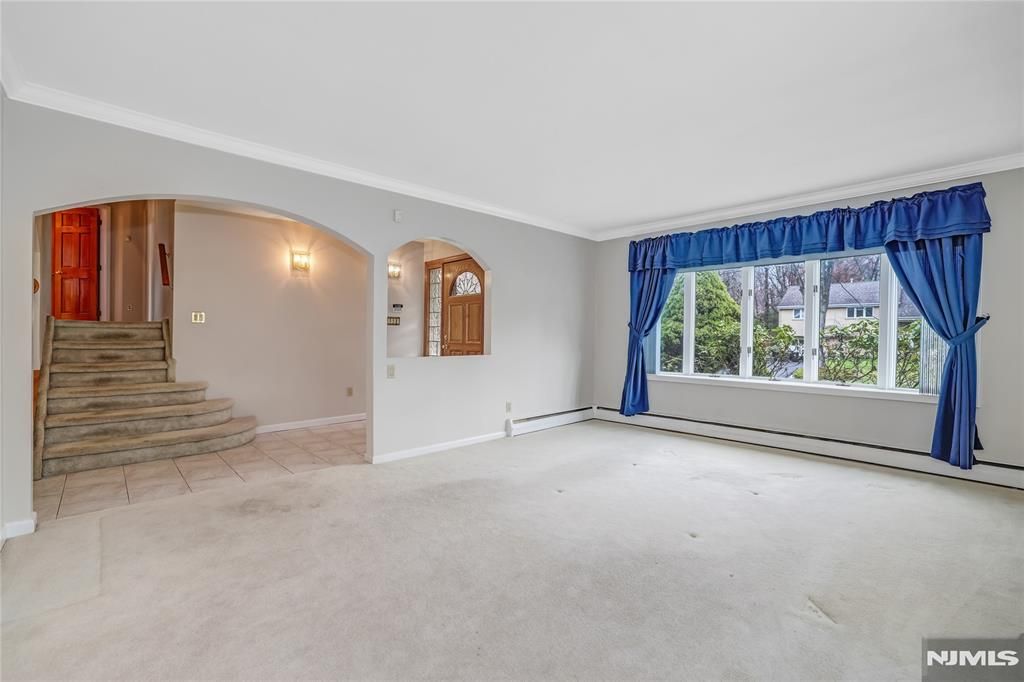 Photo of 31 Collins Avenue, Closter, NJ 07624 (MLS # 26010750)