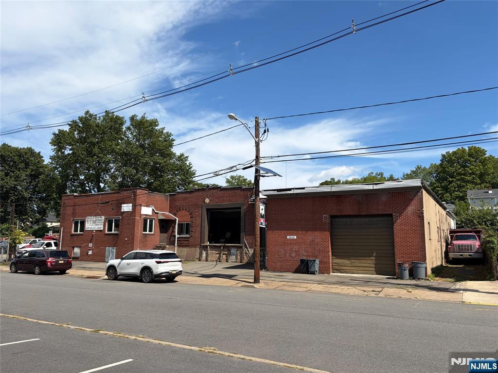 109 W Shore Avenue