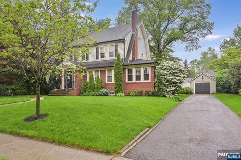 18 Warren Place Glen Rock NJ 07452