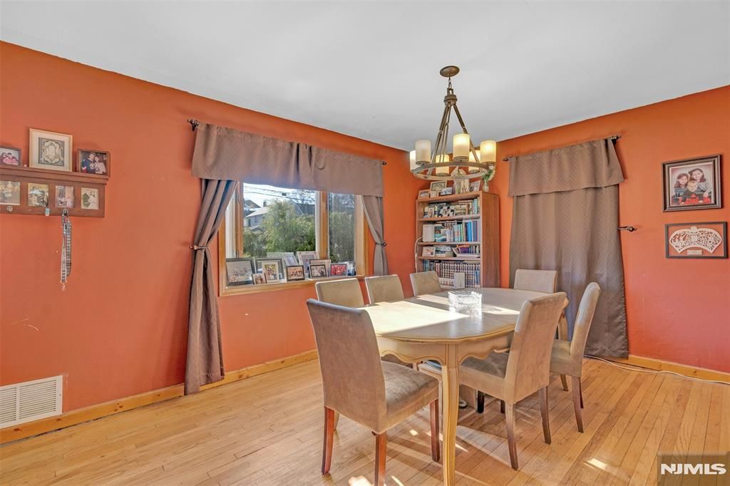 Photo of 60 Westview Drive, Bergenfield, NJ 07621 (MLS # 26008673)