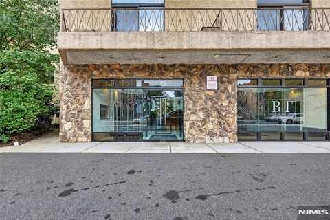 Photo of 75 Liberty Ave #B-17, Jersey City, NJ 07306 (MLS # 25033119)