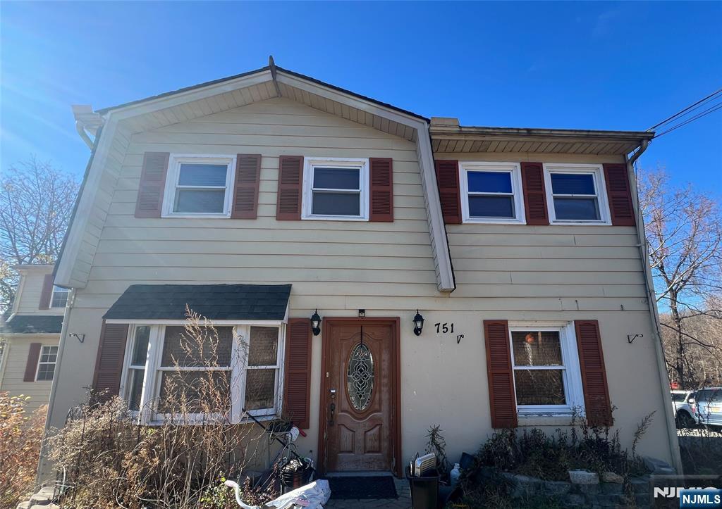 751 Warwick Turnpike, West Milford, New Jersey - 7 Bedrooms  
4 Bathrooms  
9 Rooms - 