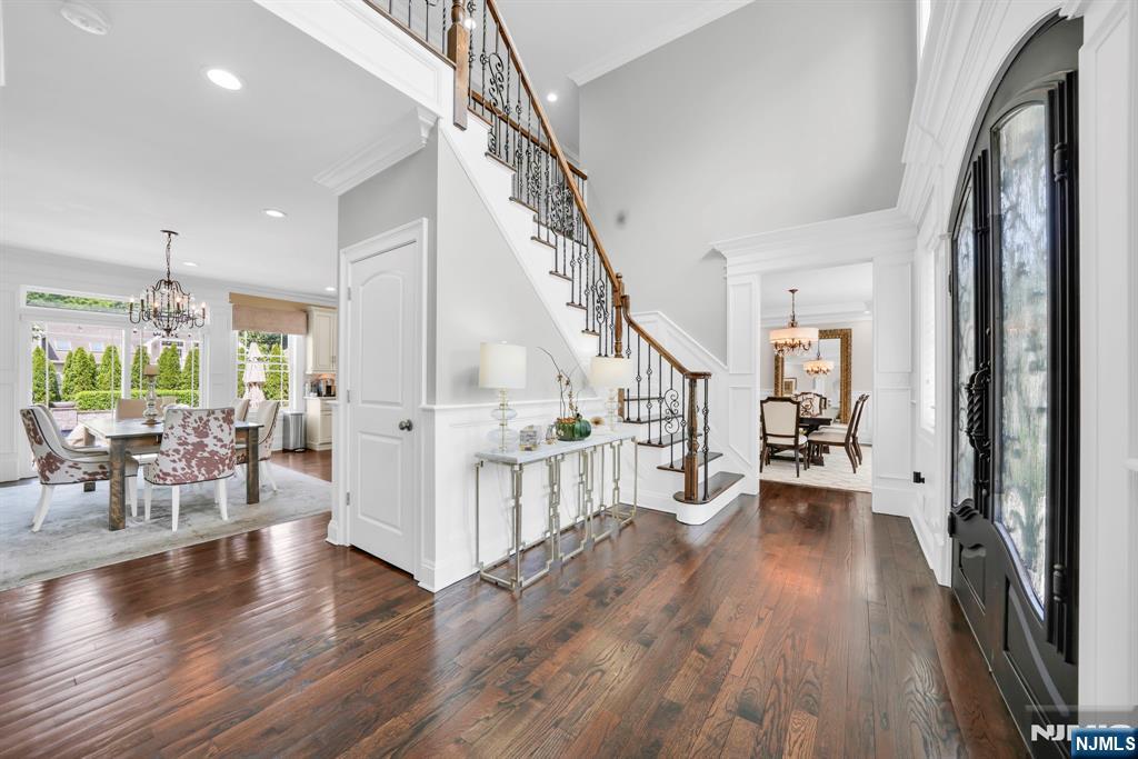42 Saratoga Drive