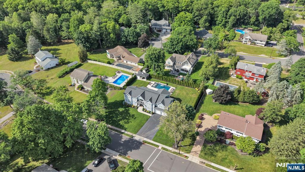 42 Saratoga Drive