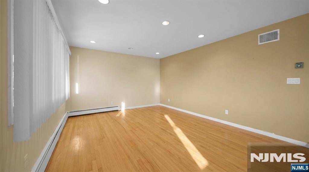 258 9th Street