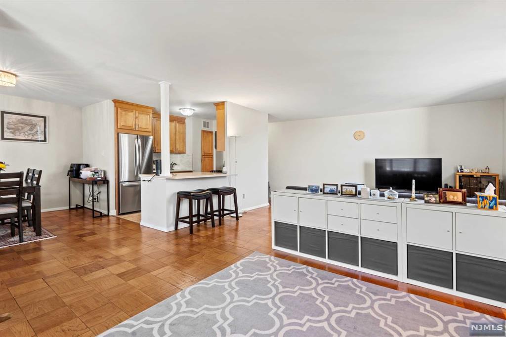 Property for Sale at 6040 Boulevard East 3H, West New York, New Jersey - Bedrooms: 1 
Bathrooms: 1  - $285,000