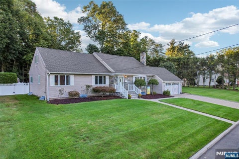 Photo of 20 Colonial Road, Emerson, NJ 07630 (MLS # 26031600)