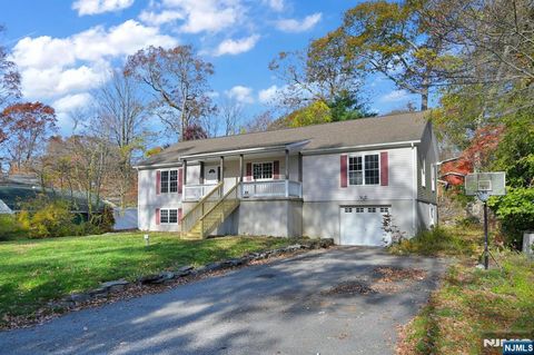 Photo of 7 Chatham Road, West Milford, NJ 07421 (MLS # 25038816)