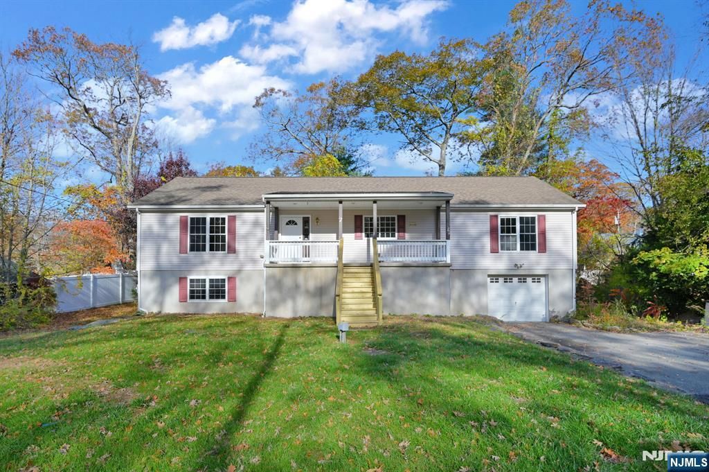 Photo of 7 Chatham Road, West Milford, NJ 07421 (MLS # 25038816)