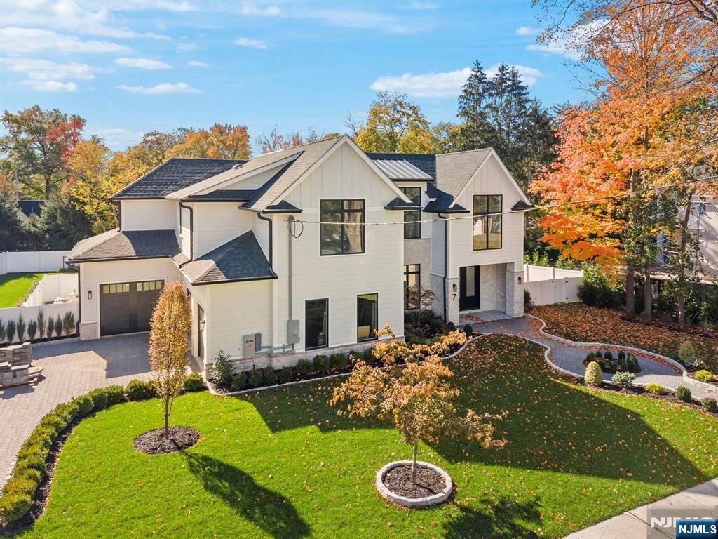 Photo of 7 Central Avenue, Demarest, NJ 07627 (MLS # 25039418)