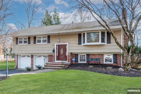 15 Terry Court Montvale NJ 07645