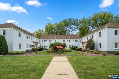 Photo of 620 Grand Ave, Leonia, NJ 07605 (MLS # 25037327)