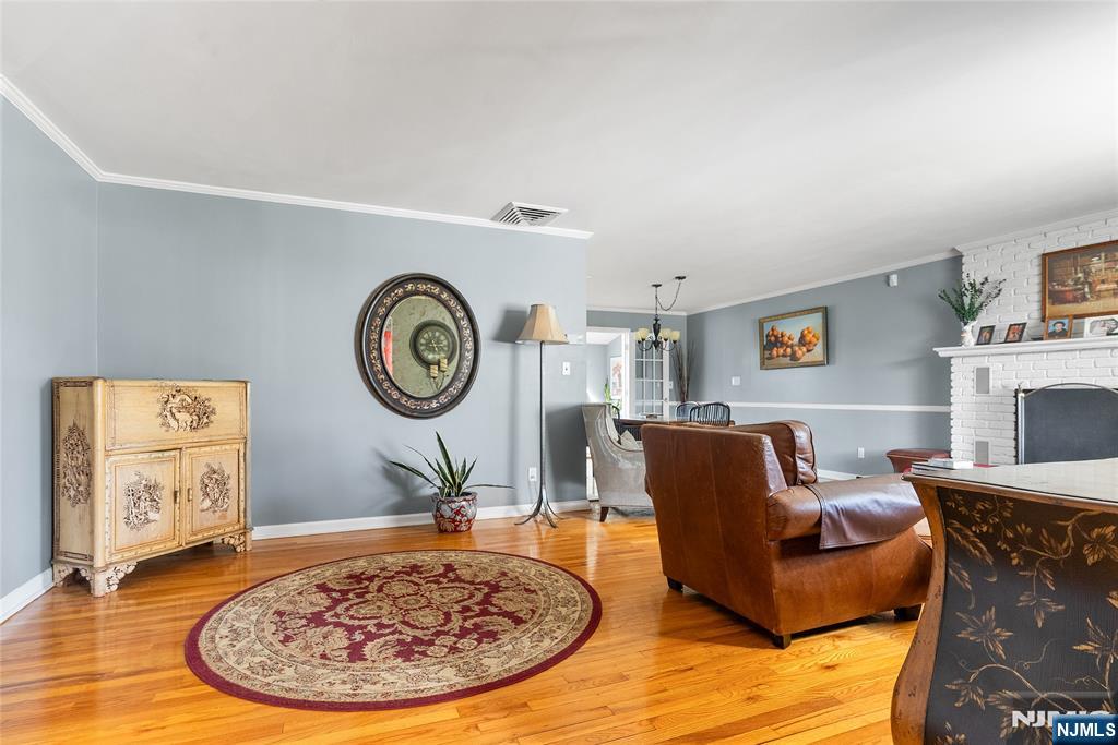 107 Buckingham Drive