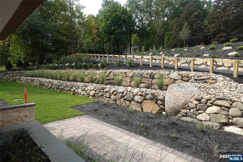 Saddle River, New Jersey 07458, United States, 5 Bedrooms Bedrooms, ,5 BathroomsBathrooms,Residential,Active,214301