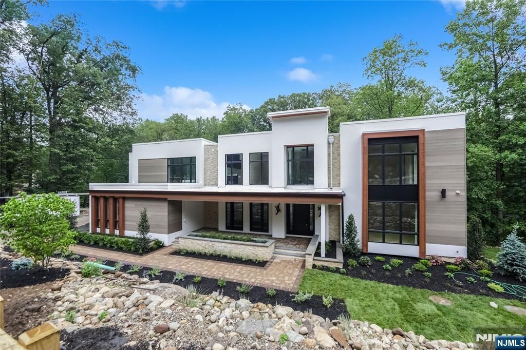 Photo of 10 Big Ramapo Road, Saddle River, NJ 07458 (MLS # 25033648)